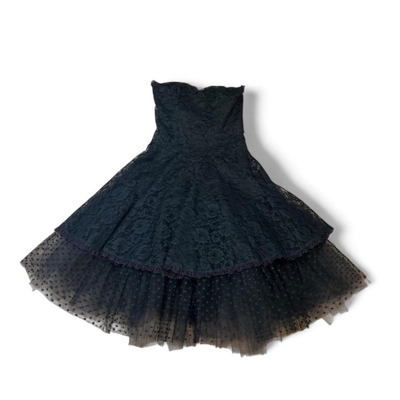 Dresses & Skirts - Vintage 1980's Janet Russo adorable black lace sweetheart dress
